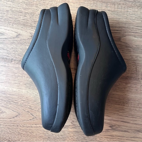 Black Klogs Mules - Picture 4 of 5